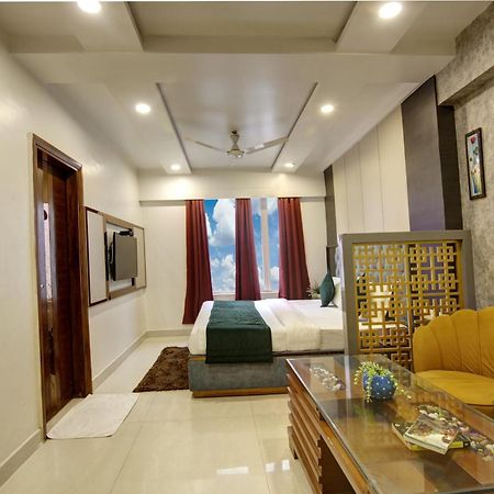 The Shanti Plaza - Új-Delhi Kültér fotó